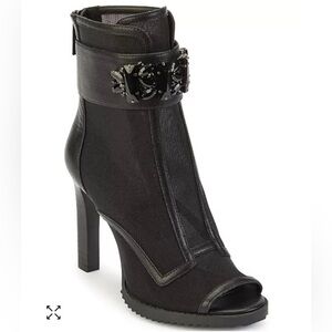 NIB Karl Lagerfeld Paris Women's Blayze Fashion Boot Ankle  comfortable Size 5 M